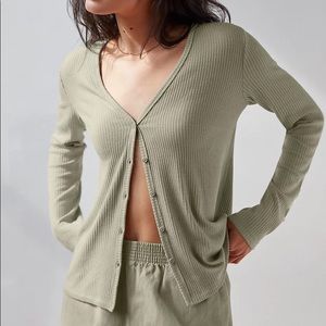 Aritizia - Wilfred Free green cardigan/long sleeve size 2XS